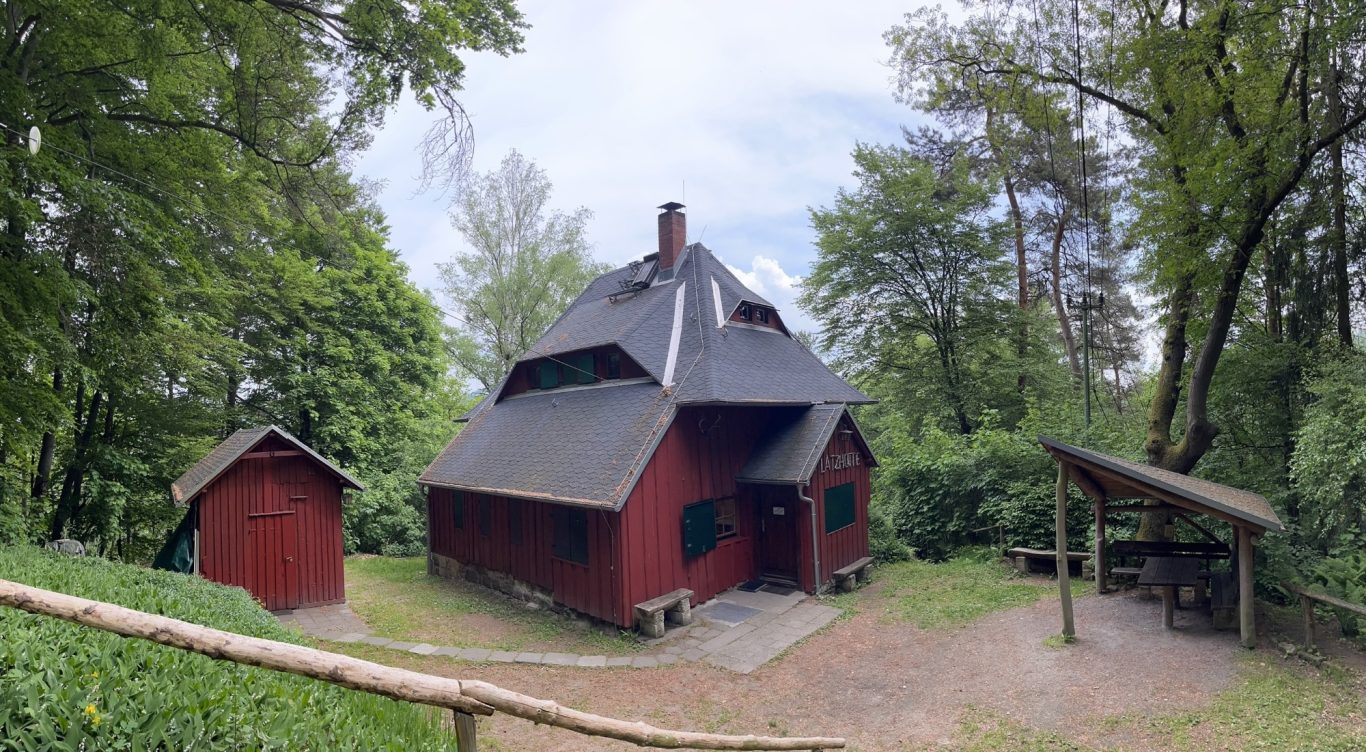 Latzhütte von der Treppe zur Festung Königstein